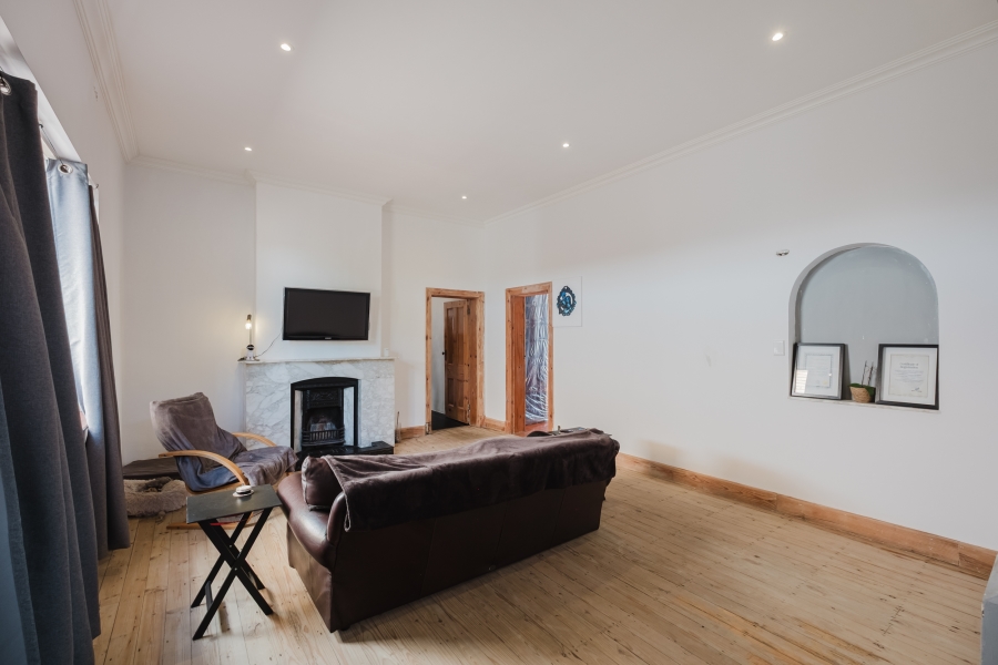 3 Bedroom Property for Sale in Sea Point Western Cape
